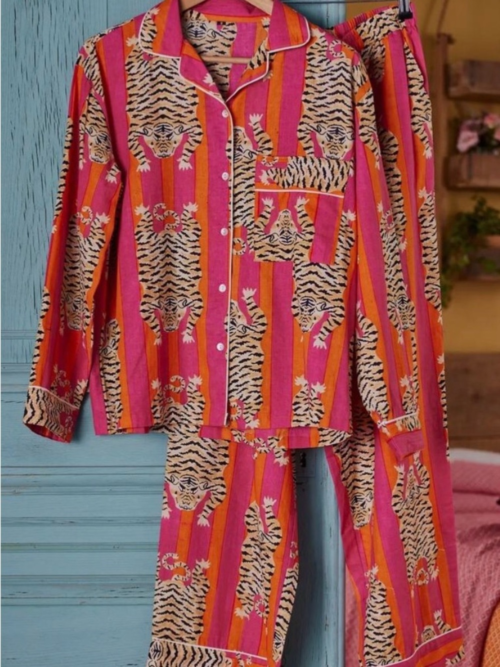 Women’s Tiger Stripe Button-Front Pajama Set in Pink & Orange NWT